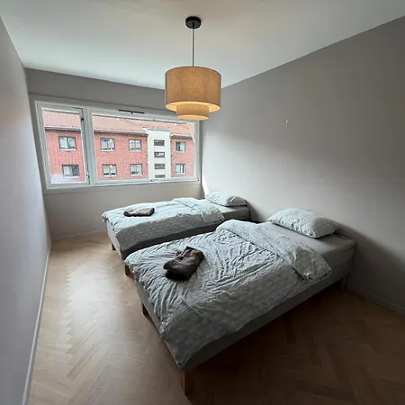 Modern And Centrally Located With 2 Bedrooms And A Garage Space With Ev Charger Oslo