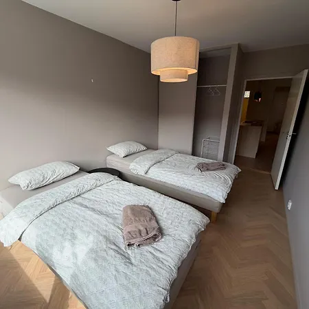 Modern And Centrally Located With 2 Bedrooms And A Garage Space With Ev Charger Oslo