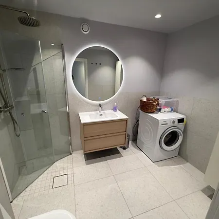 Modern And Centrally Located With 2 Bedrooms And A Garage Space With Ev Charger * Oslo