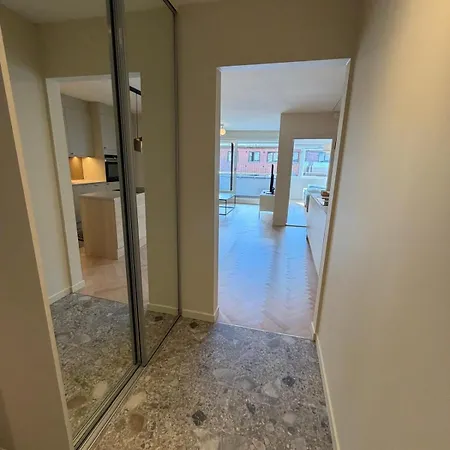 Lejlighed Modern And Centrally Located With 2 Bedrooms And A Garage Space With Ev Charger